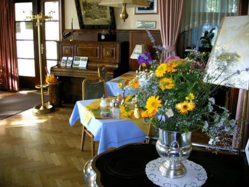 Hotel Luginsland Schleiz Kültér fotó